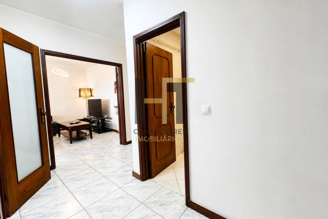 Apartamento T2 para Venda em Cidade da Maia Foto 10