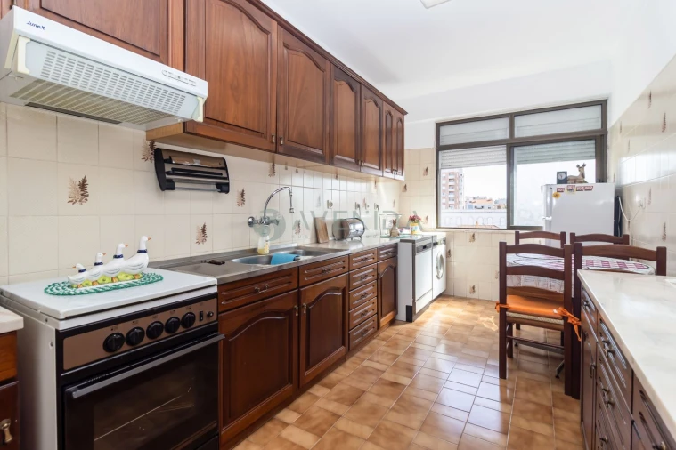 Apartamento T4 para Venda em Barreiro e Lavradio Foto 32
