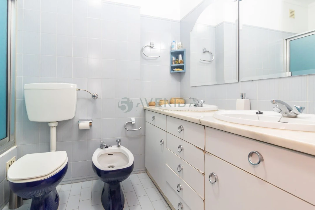 Apartamento T4 para Venda em Barreiro e Lavradio Foto 25