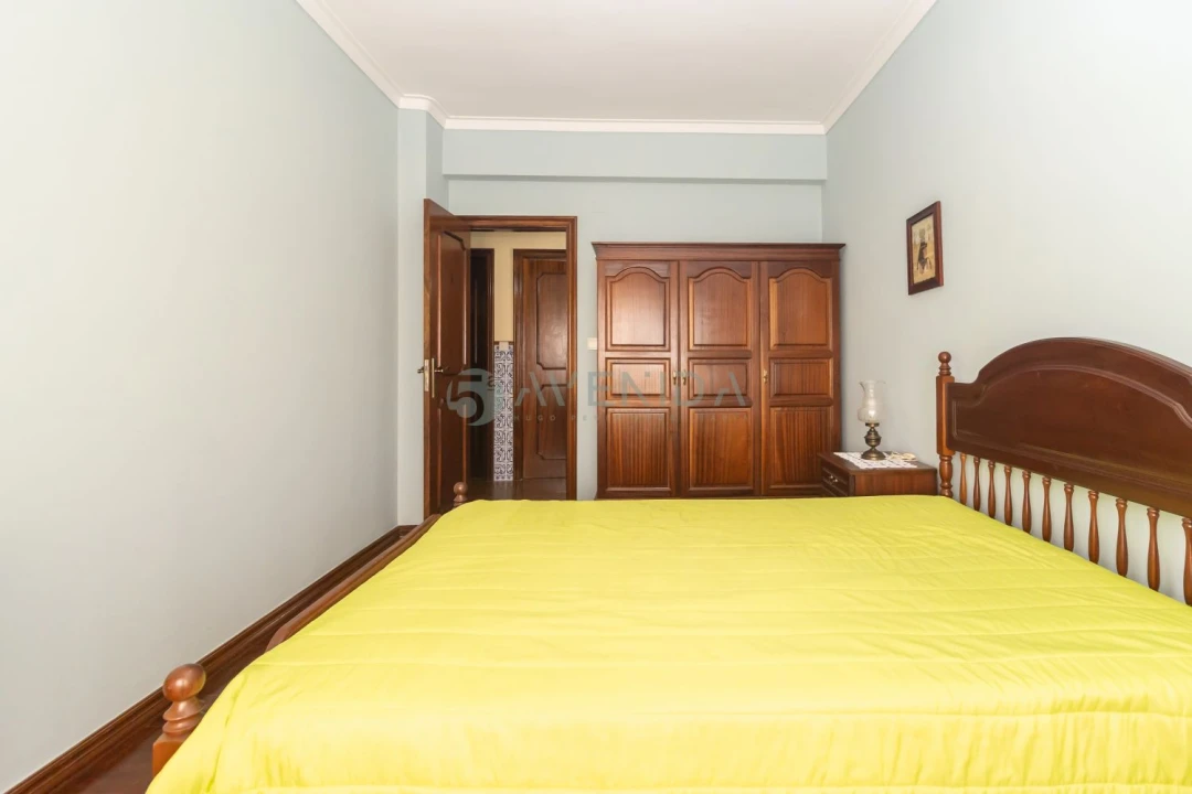 Apartamento T4 para Venda em Barreiro e Lavradio Foto 14