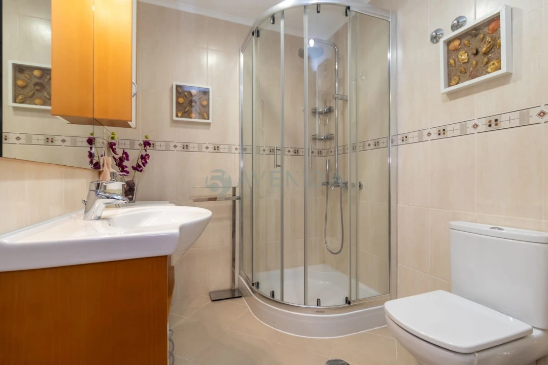 Apartamento T4 para Venda em Barreiro e Lavradio Foto 21
