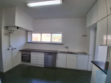 Apartamento T5 para Arrendamento em Cascais e Estoril