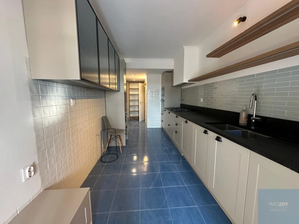 Apartamento T4 para Arrendamento em Santa Maria Maior Foto 14