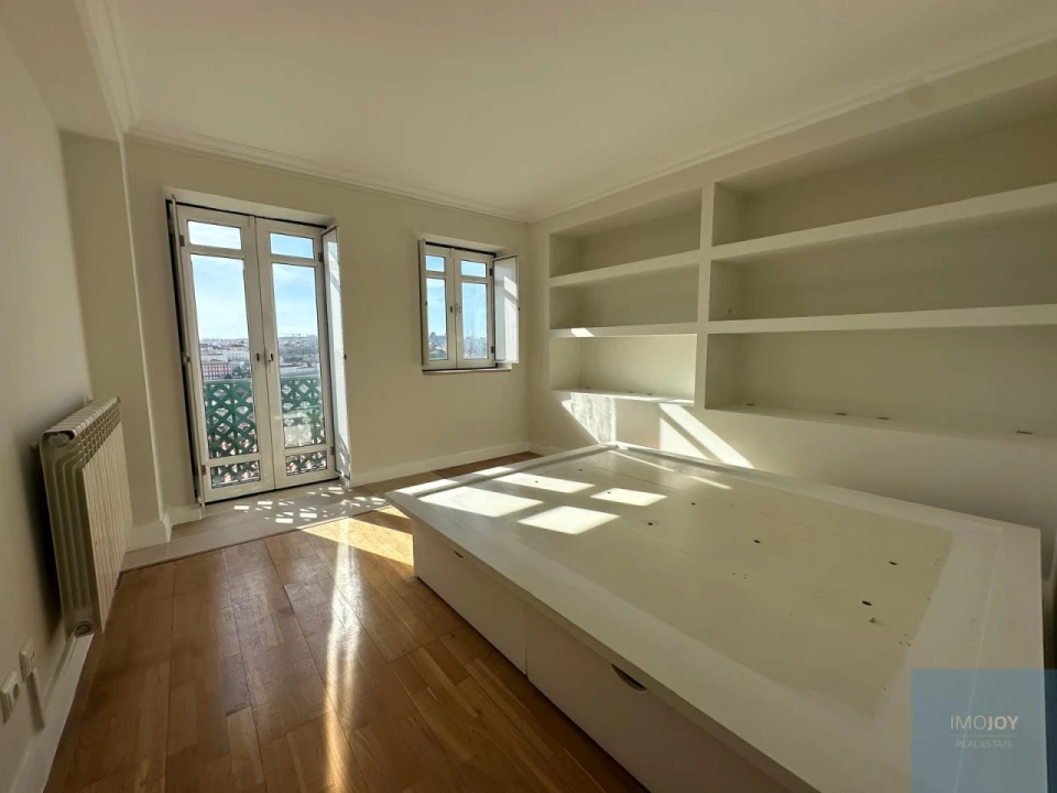 Apartamento T4 para Arrendamento em Santa Maria Maior Foto 20