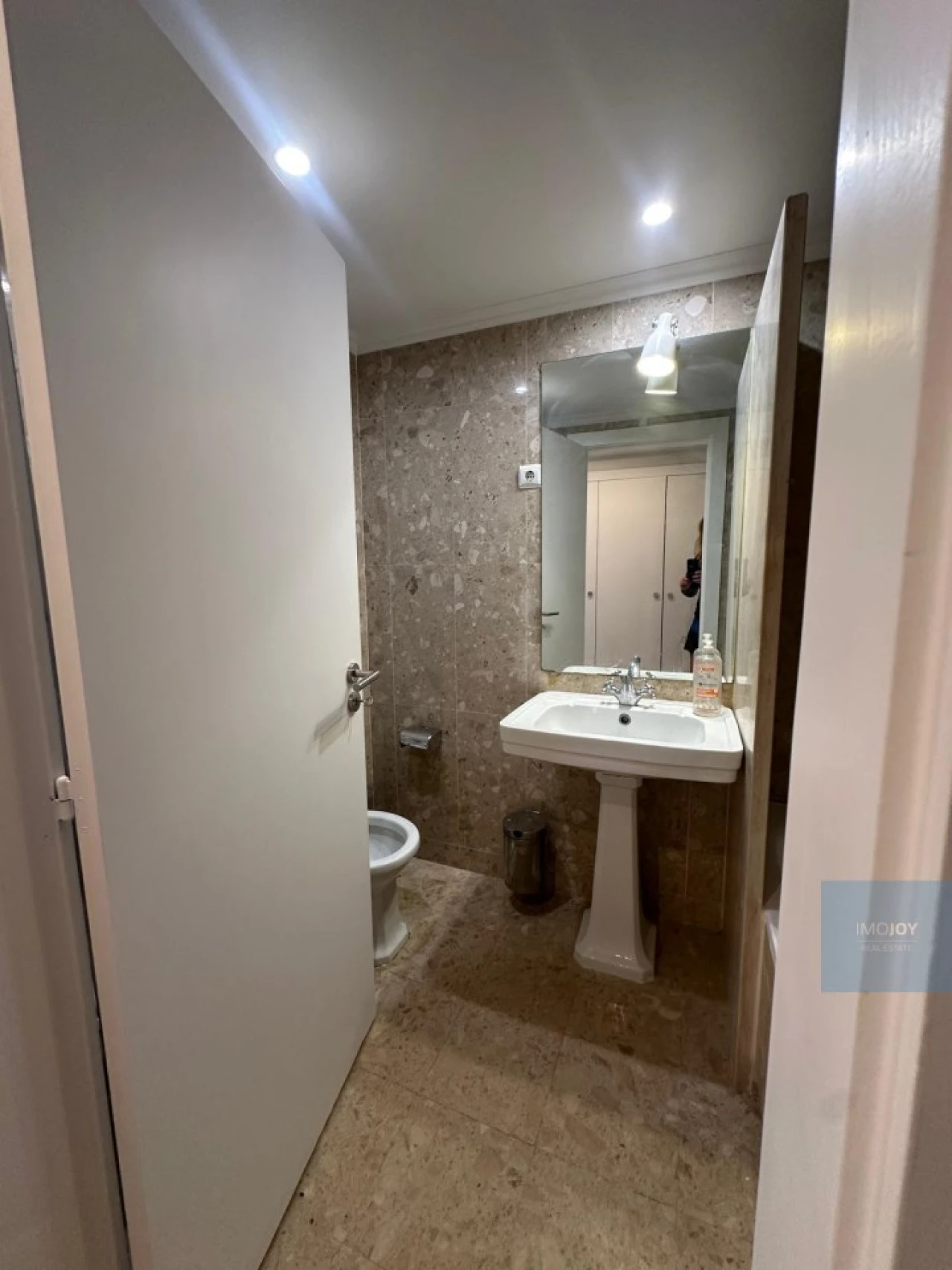 Apartamento T4 para Arrendamento em Santa Maria Maior Foto 37