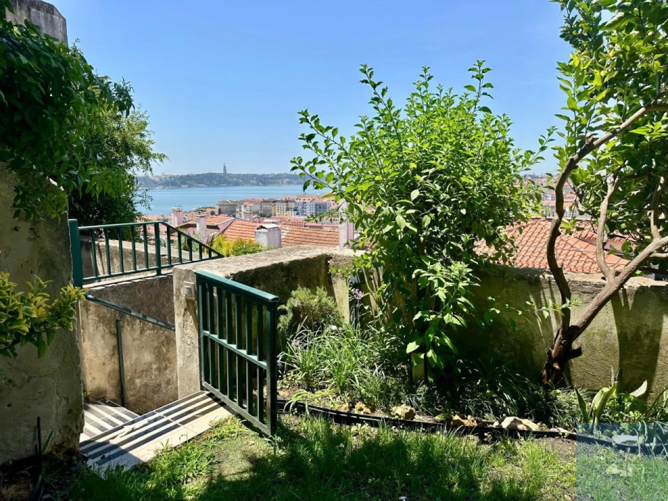 Apartamento T4 para Arrendamento em Santa Maria Maior Foto 1