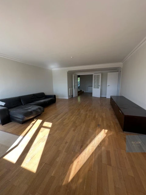 Apartamento T4 para Arrendamento em Santa Maria Maior