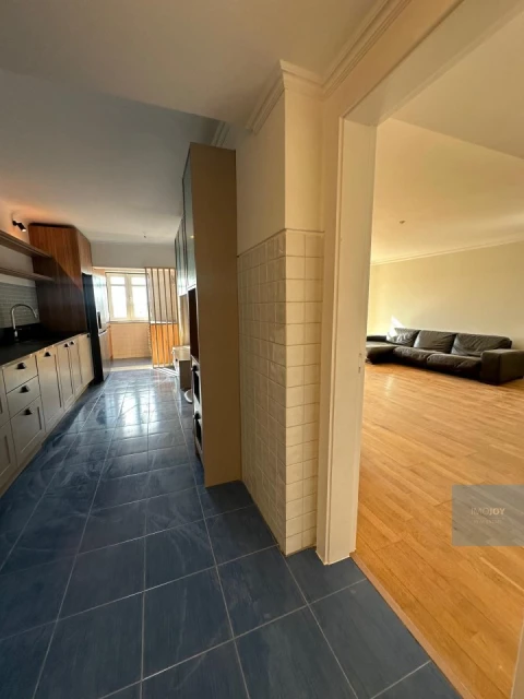 Apartamento T4 para Arrendamento em Santa Maria Maior