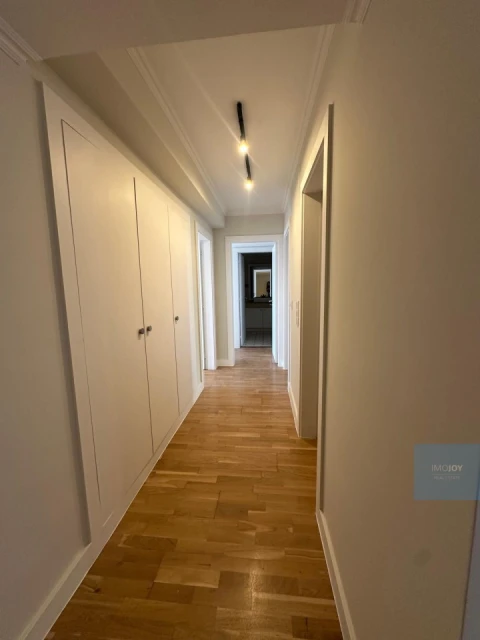 Apartamento T4 para Arrendamento em Santa Maria Maior