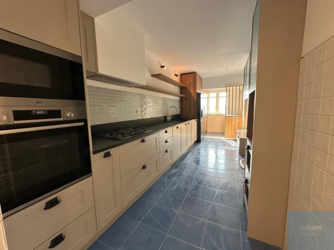 Apartamento T4 para Arrendamento em Santa Maria Maior Foto 10