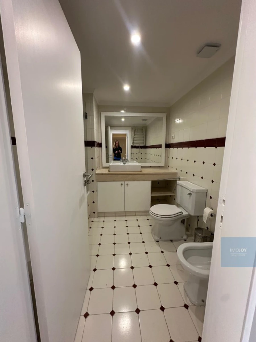 Apartamento T4 para Arrendamento em Santa Maria Maior Foto 25