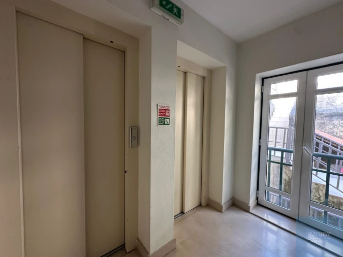 Apartamento T4 para Arrendamento em Santa Maria Maior Foto 44