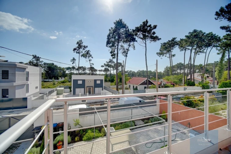 Moradia T3 para Arrendamento em Charneca de Caparica e Sobreda Foto 17