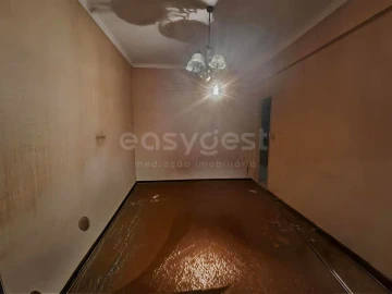 Apartamento T2 para Venda em Santa Iria de Azoia, São João da Talha e Bobadela