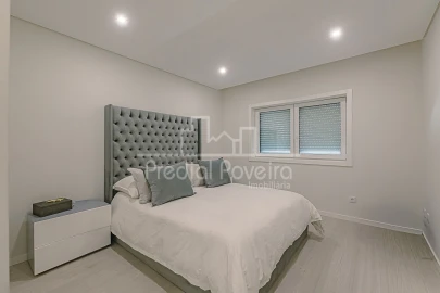Apartamento T3 para Venda em Póvoa de Varzim, Beiriz e Argivai