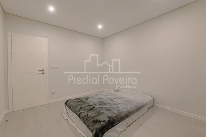Apartamento T3 para Venda em Póvoa de Varzim, Beiriz e Argivai