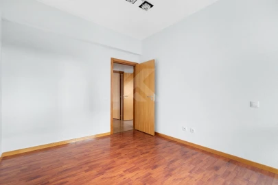 Apartamento T3 para Venda em Funchal (Se)