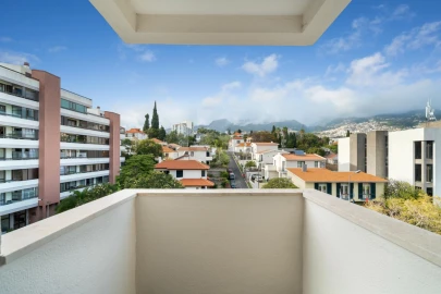 Apartamento T3 para Venda em Funchal (Se)