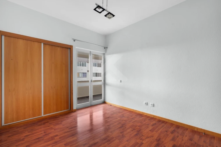 Apartamento T3 para Venda em Funchal (Se) Foto 18
