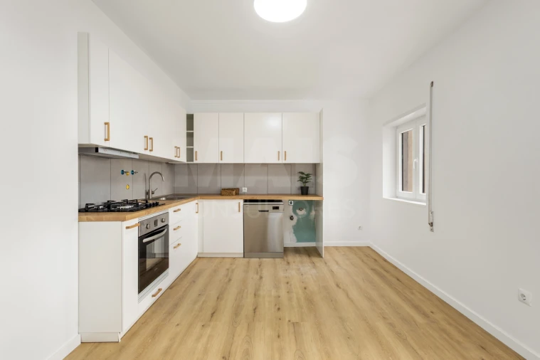 Apartamento T2 para Venda em Peniche Foto 8