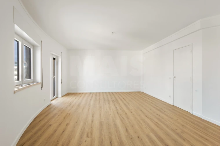 Apartamento T2 para Venda em Peniche Foto 2