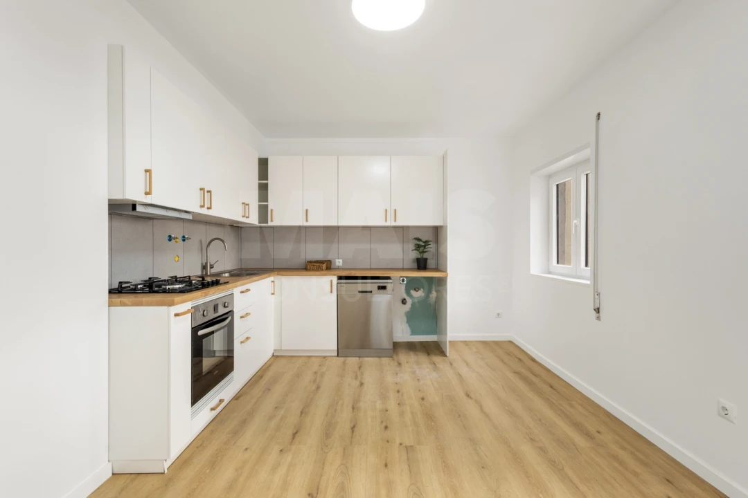 Apartamento T2 para Venda em Peniche Foto 8