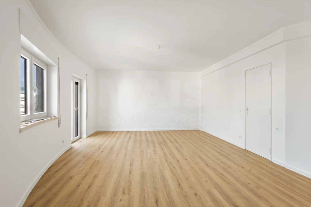 Apartamento T2 para Venda em Peniche Foto 2