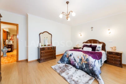 Moradia T3 para Venda em Lanhoso