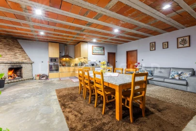 Moradia T3 para Venda em Lanhoso