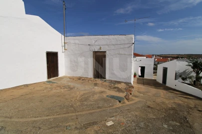 Moradia T1 para Venda em Monte do Trigo
