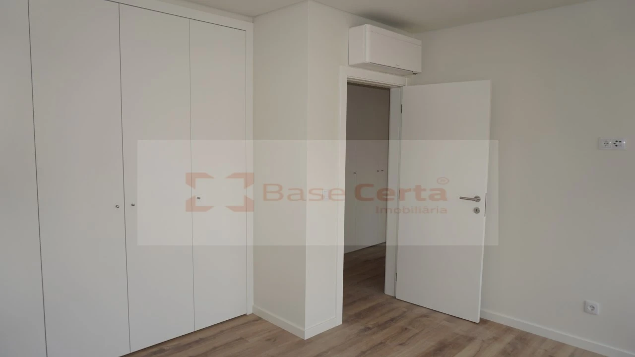 Apartamento T2 para Venda em Santa Clara Foto 13