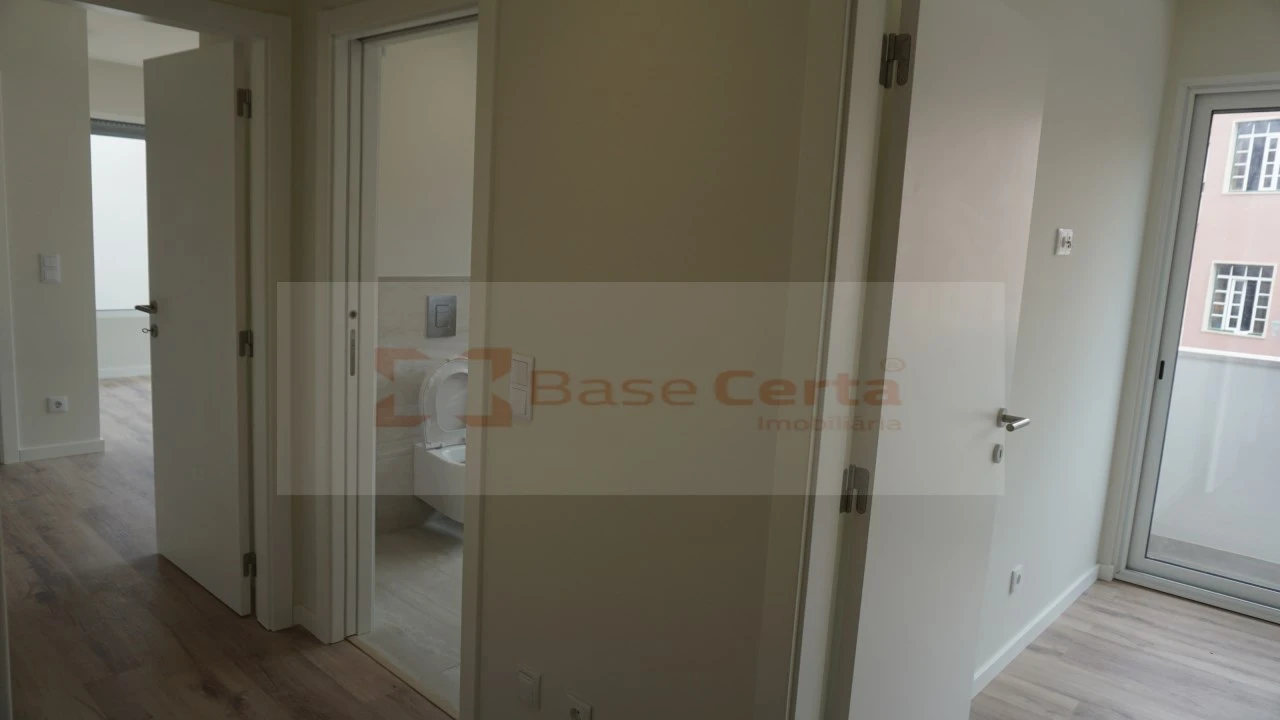 Apartamento T2 para Venda em Santa Clara Foto 18