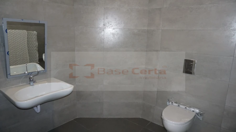 Apartamento T2 para Venda em Santa Clara Foto 6