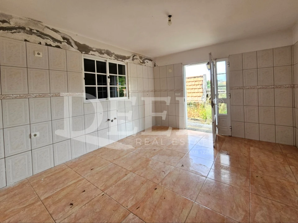 Moradia T2 para Venda em Ribeira Brava Foto 9