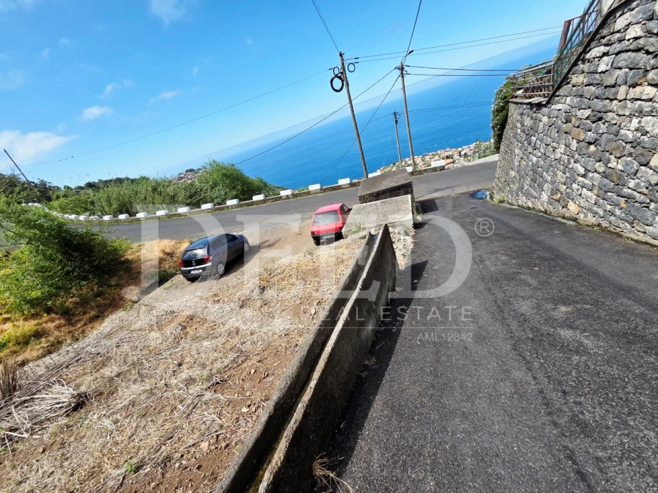 Terreno para Venda em Arco da Calheta Foto 5