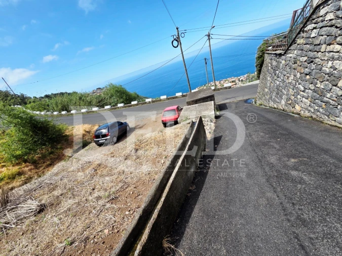 Terreno para Venda em Arco da Calheta Foto 5