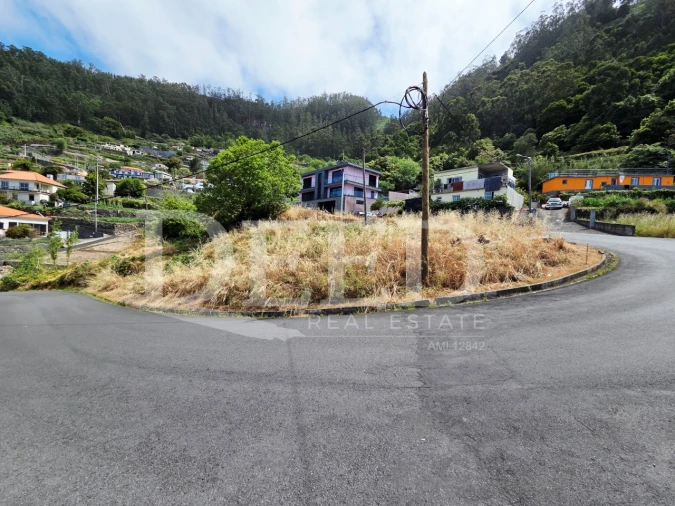 Terreno para Venda em Arco da Calheta Foto 11