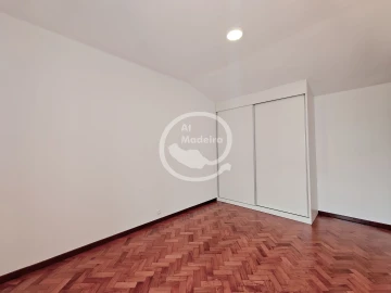 Apartamento T2 para Venda em Funchal (Se)