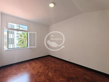 Apartamento T2 para Venda em Funchal (Se)