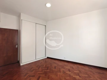 Apartamento T2 para Venda em Funchal (Se)