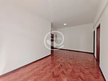 Apartamento T2 para Venda em Funchal (Se)