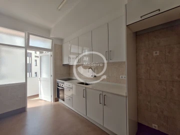Apartamento T2 para Venda em Funchal (Se)