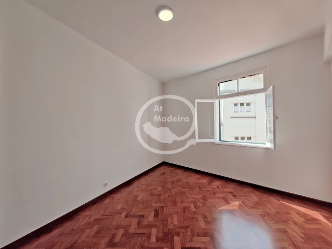 Apartamento T2 para Venda em Funchal (Se) Foto 11