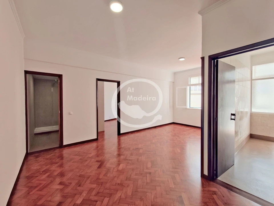 Apartamento T2 para Venda em Funchal (Se) Foto 3