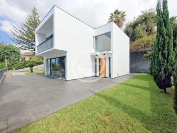 Moradia T3 para Venda em Funchal (Santa Luzia)