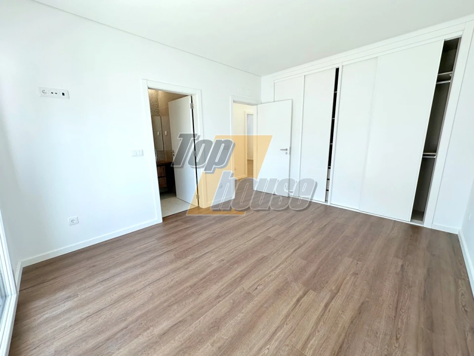 Moradia T4 para Venda em Fernao Ferro Foto 18