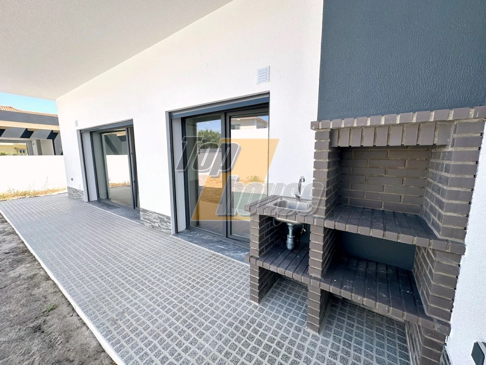 Moradia T4 para Venda em Fernao Ferro Foto 29