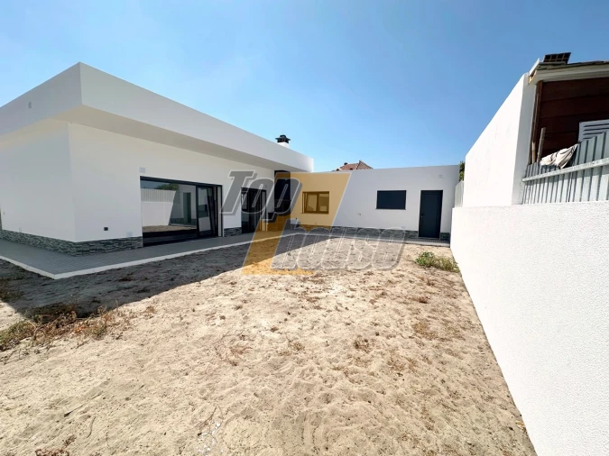 Moradia T4 para Venda em Fernao Ferro Foto 3