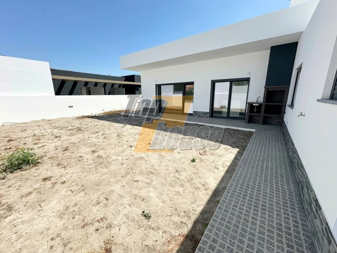 Moradia T4 para Venda em Fernao Ferro Foto 4