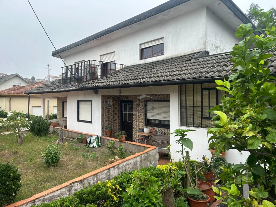 Moradia T6 para Venda em Gondomar (São Cosme), Valbom e Jovim Foto 4